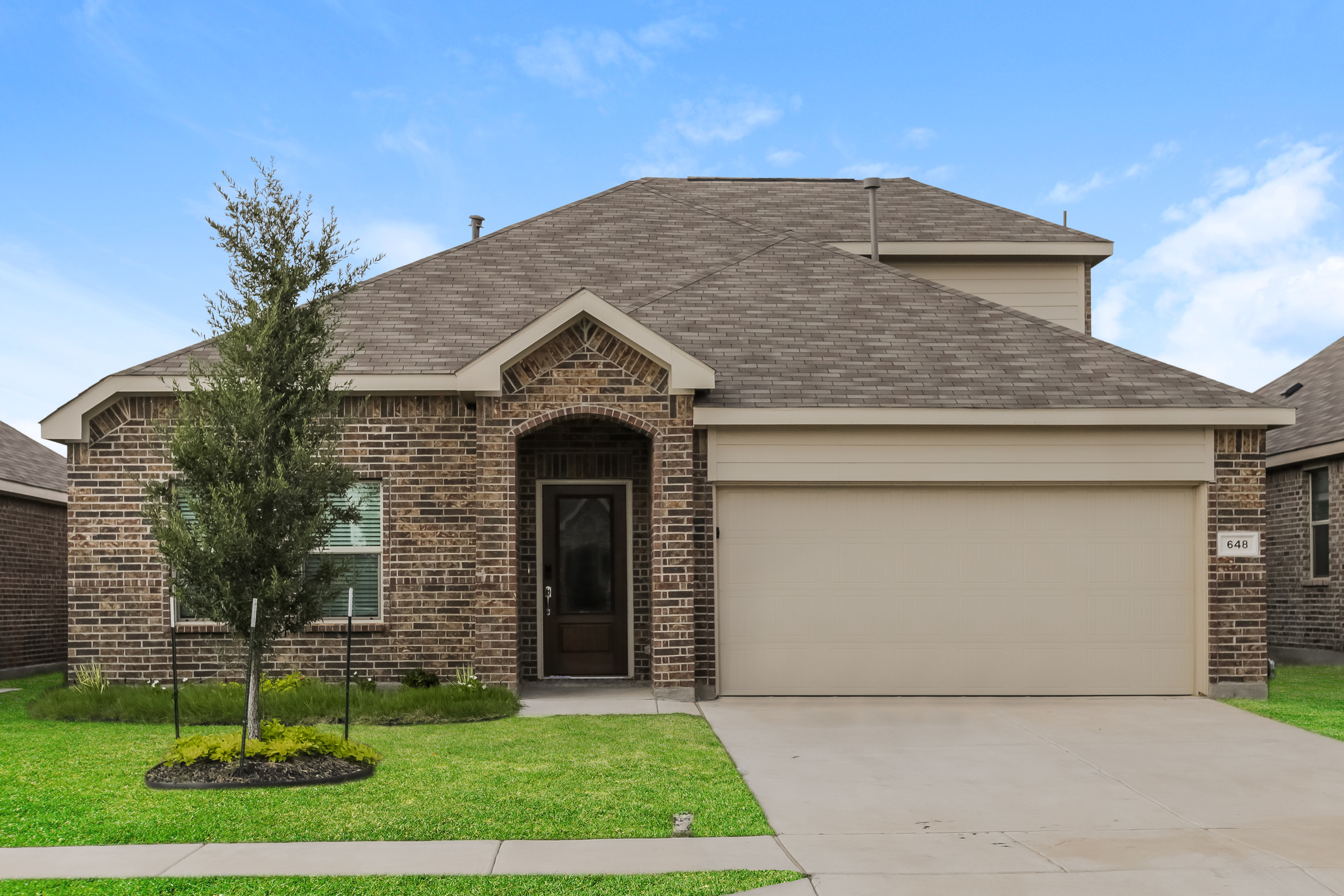 648 RIDGEBACK TRL HASLET, TX 76052
